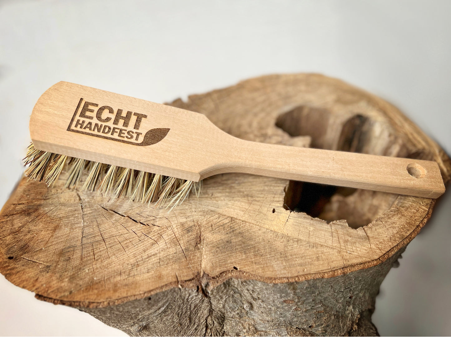 Reinigungsbürste für Gartengeräte