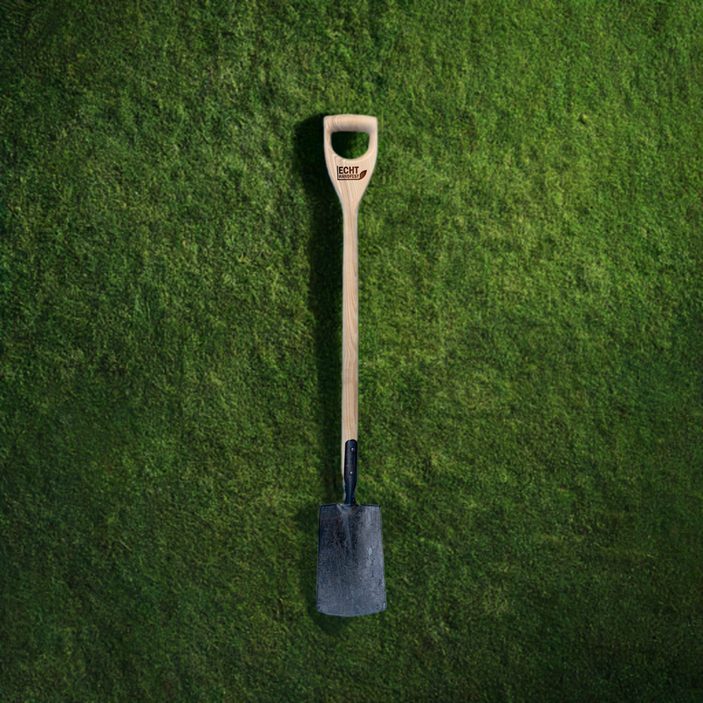 Geschmiedeter Gärtnerspaten mit D-Griff